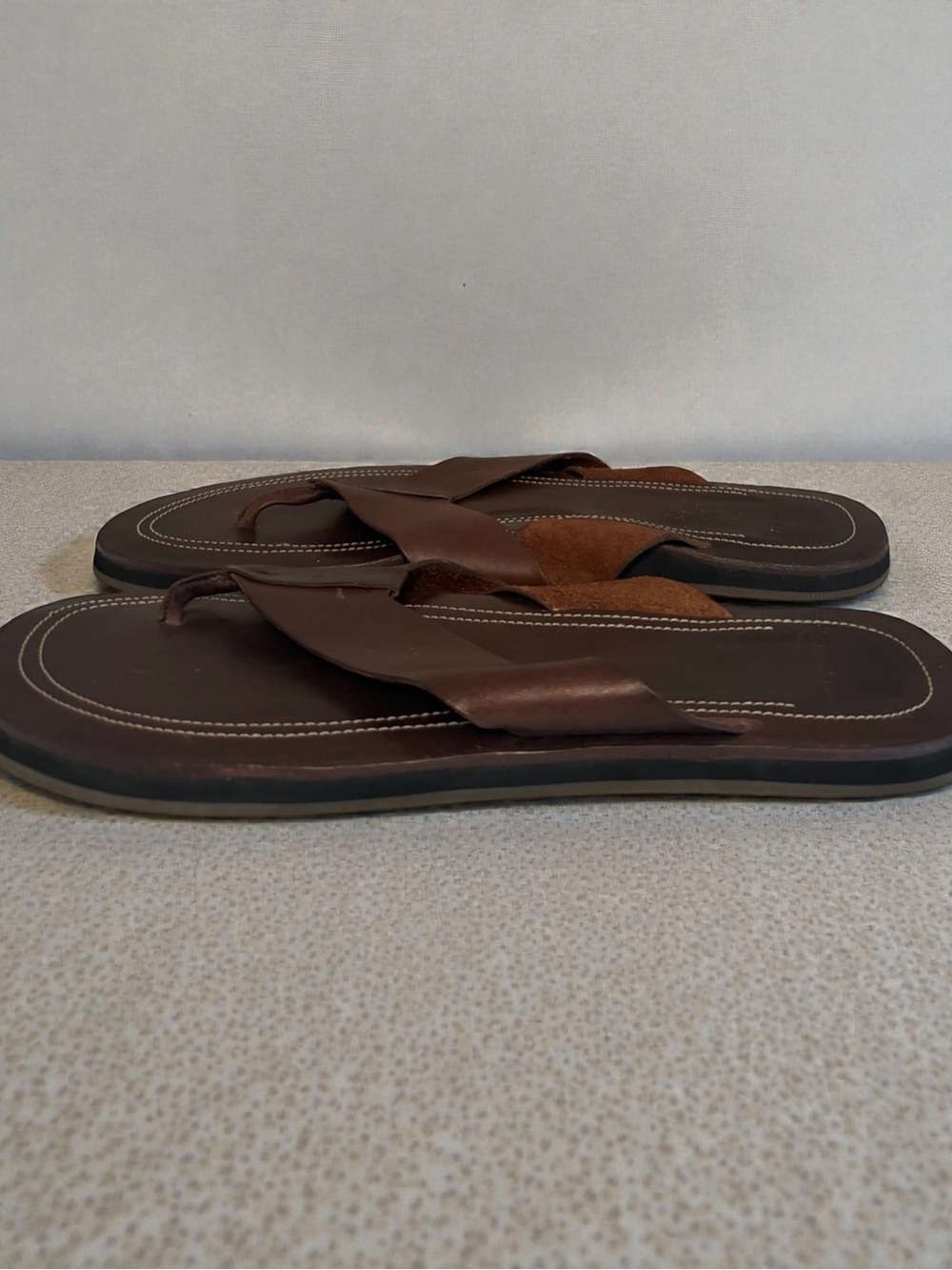 Lands' End Men's Brown Leather Flip Flop Sandals Size 12D Beach Summer Casual